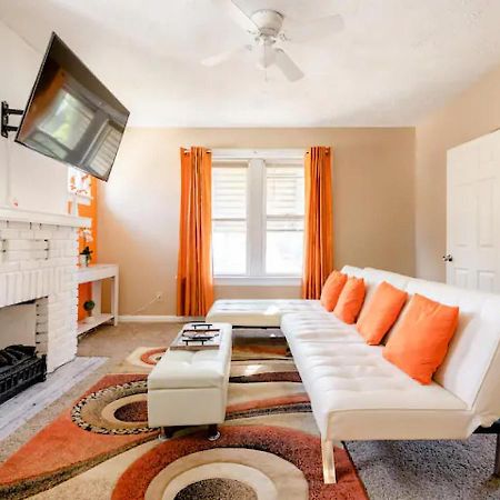 La Naranja Retreat - Cozy Duplex Near Downtown With Parking, 300 Mb Wifi & Self Check In Villa Cleveland Dış mekan fotoğraf
