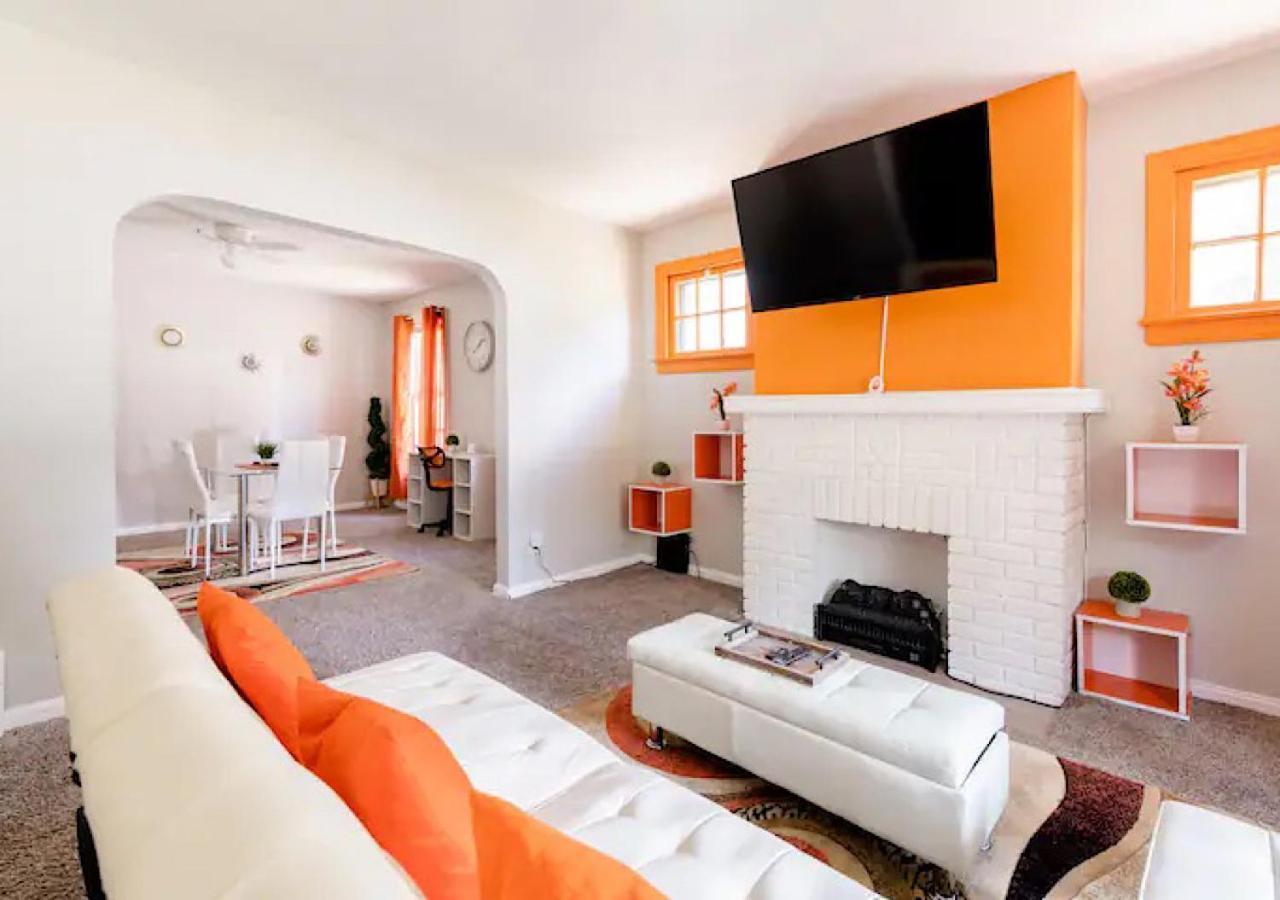 La Naranja Retreat - Cozy Duplex Near Downtown With Parking, 300 Mb Wifi & Self Check In Villa Cleveland Dış mekan fotoğraf