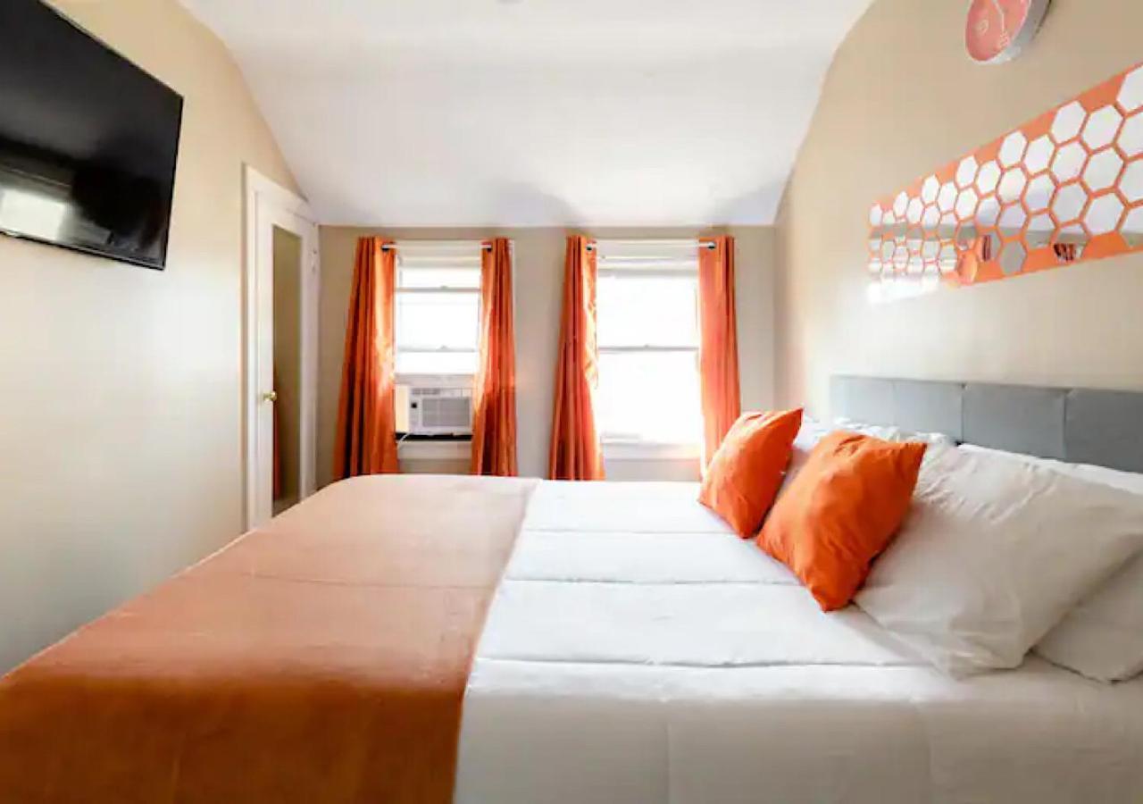 La Naranja Retreat - Cozy Duplex Near Downtown With Parking, 300 Mb Wifi & Self Check In Villa Cleveland Dış mekan fotoğraf