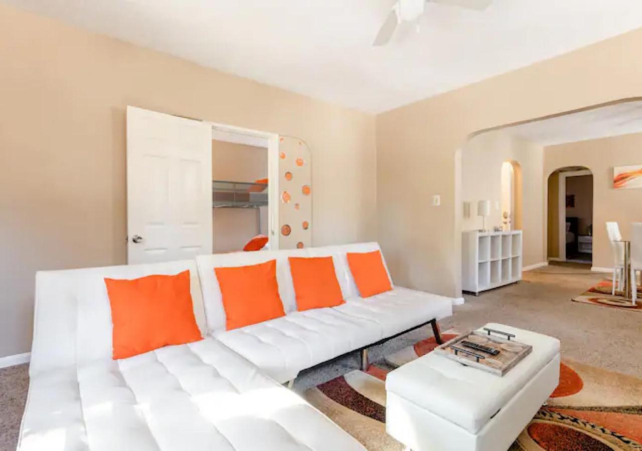 La Naranja Retreat - Cozy Duplex Near Downtown With Parking, 300 Mb Wifi & Self Check In Villa Cleveland Dış mekan fotoğraf