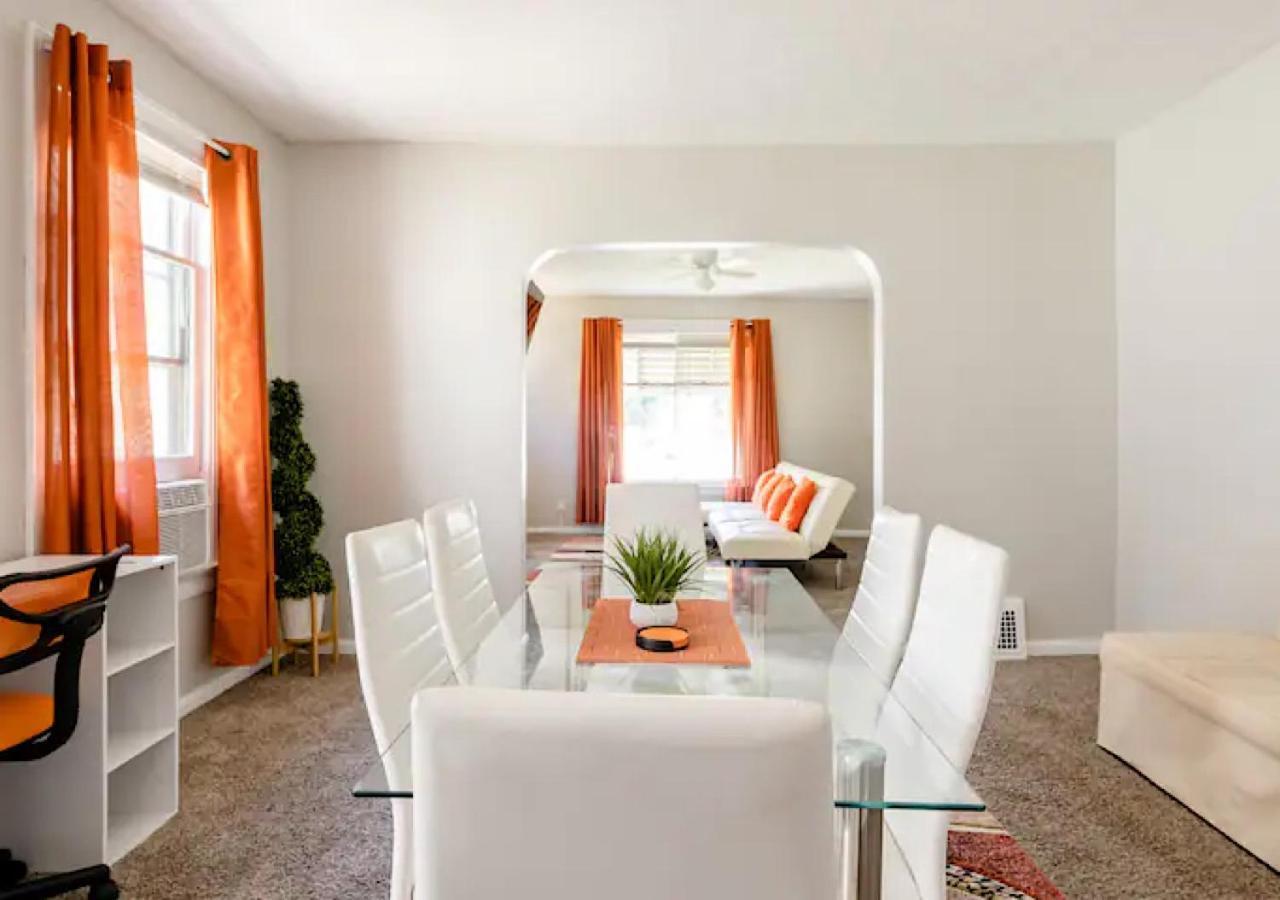La Naranja Retreat - Cozy Duplex Near Downtown With Parking, 300 Mb Wifi & Self Check In Villa Cleveland Dış mekan fotoğraf